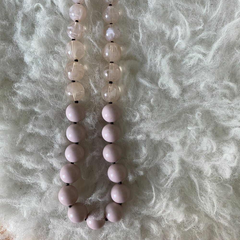 Gorgeous! Pink, pearl and white beaded necklace! - Picture 2 of 4